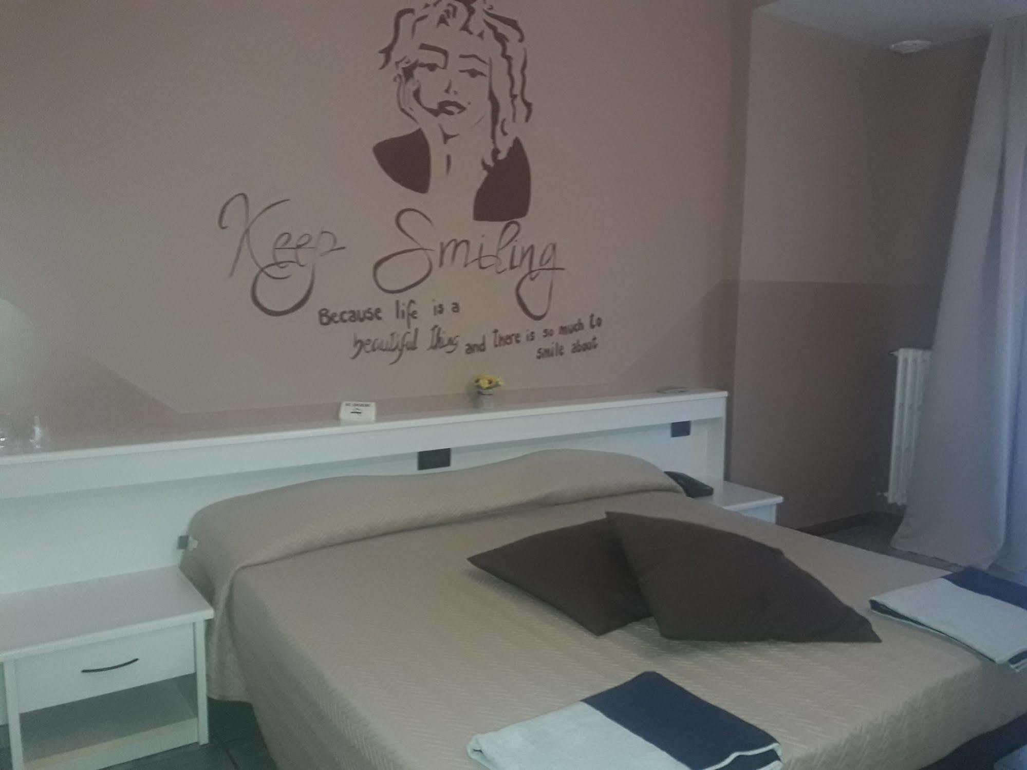 Hotel Stazione Paratico Zewnętrze zdjęcie