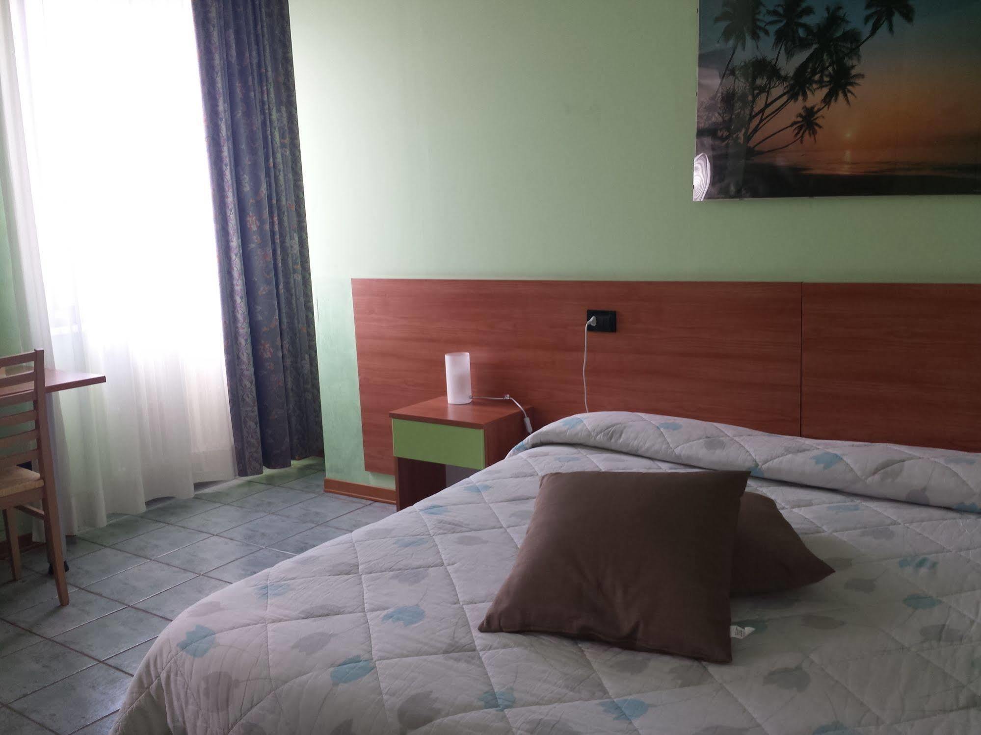 Hotel Stazione Paratico Zewnętrze zdjęcie