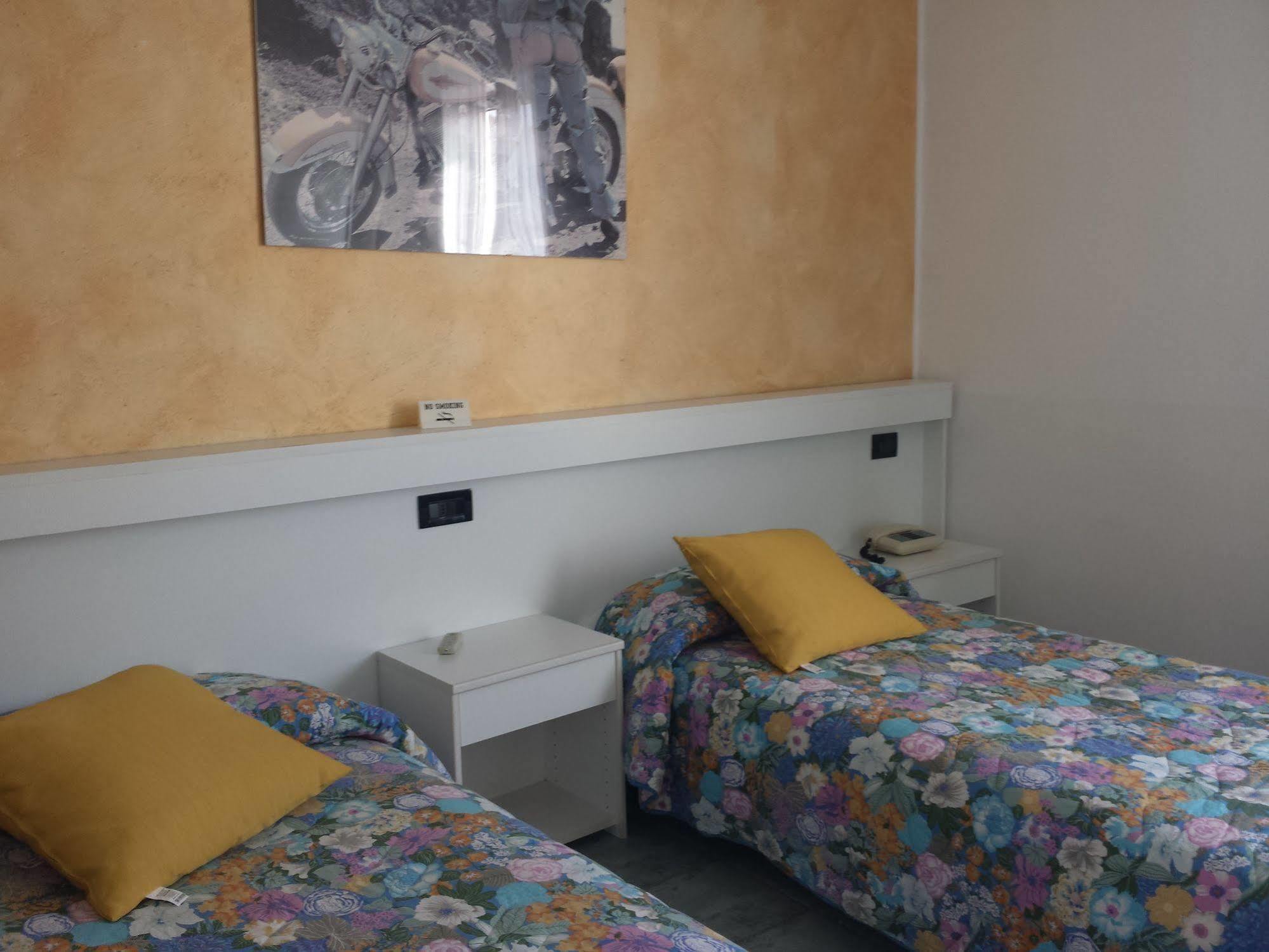 Hotel Stazione Paratico Zewnętrze zdjęcie