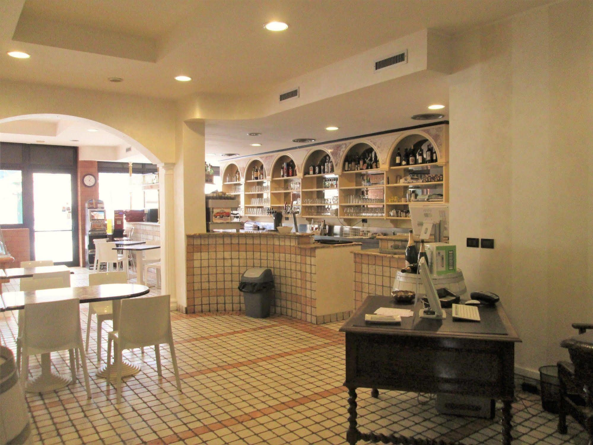 Hotel Stazione Paratico Zewnętrze zdjęcie